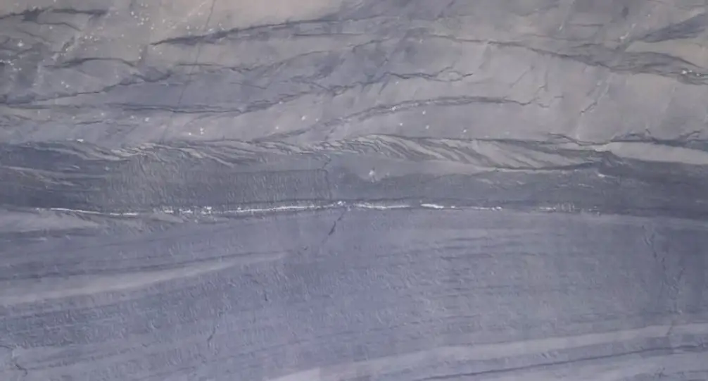 אזול מקאובס מבריק