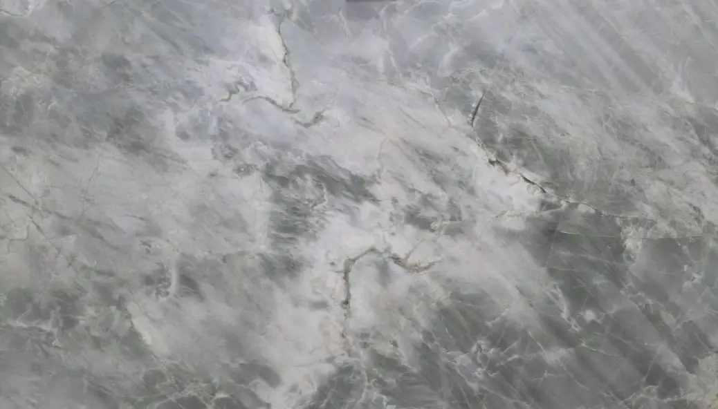 אזמרלדה מבריק