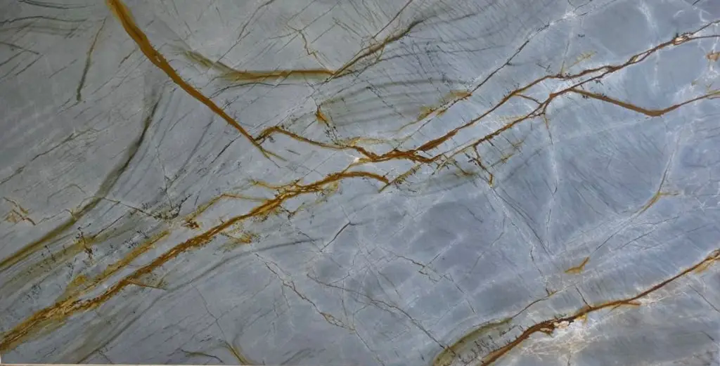 דיפ בלו מבריק